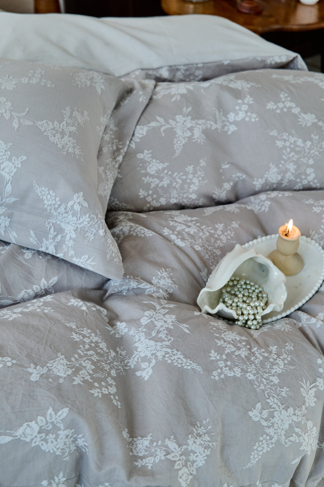 The Comfort and Versatility of Blankets: A Cozy Essential