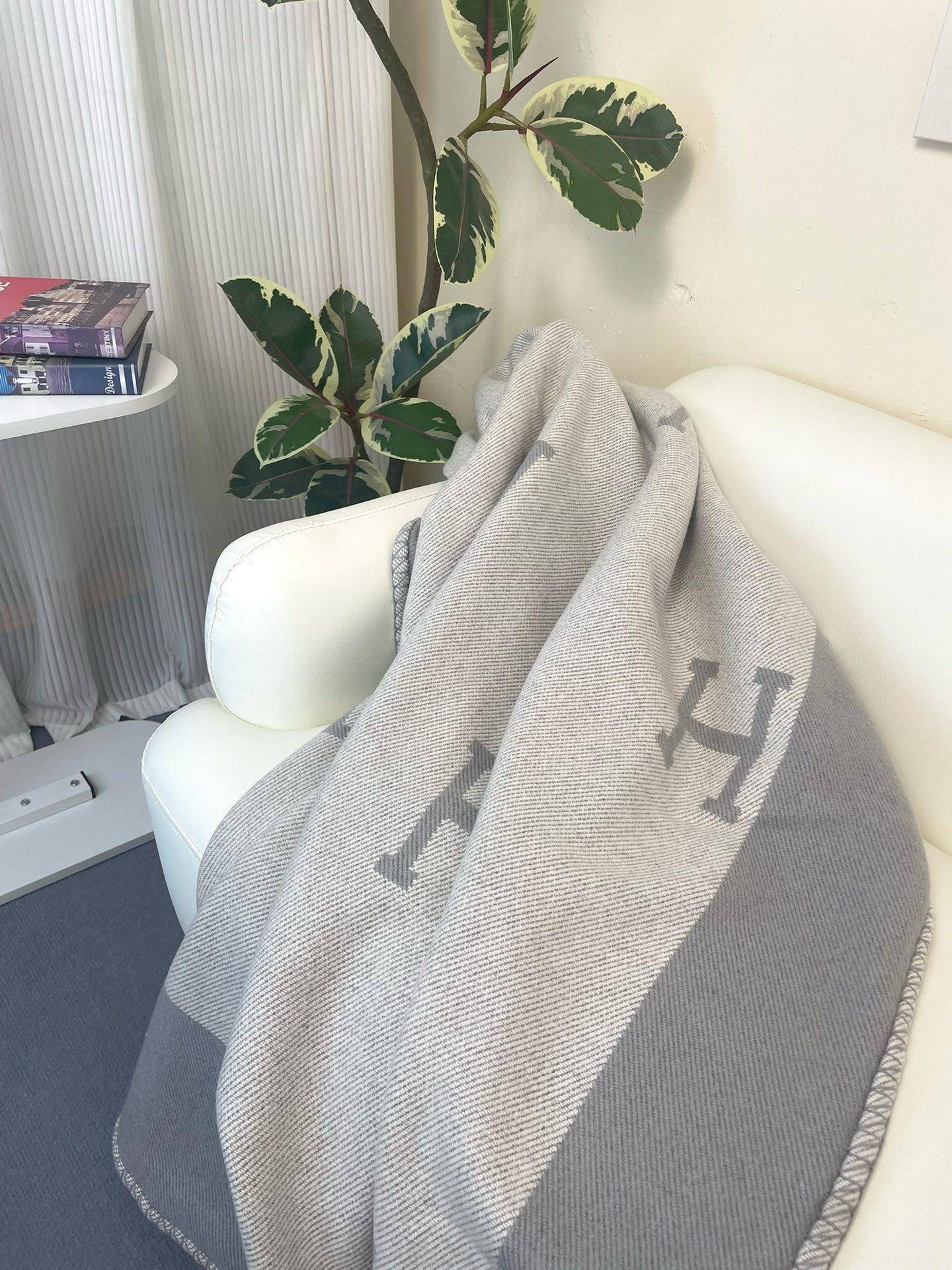 Merino Wool Light Gray Blanket