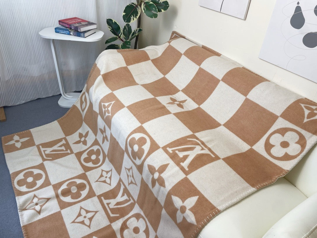 Cashmere Camel & Beige Cozy Blanket