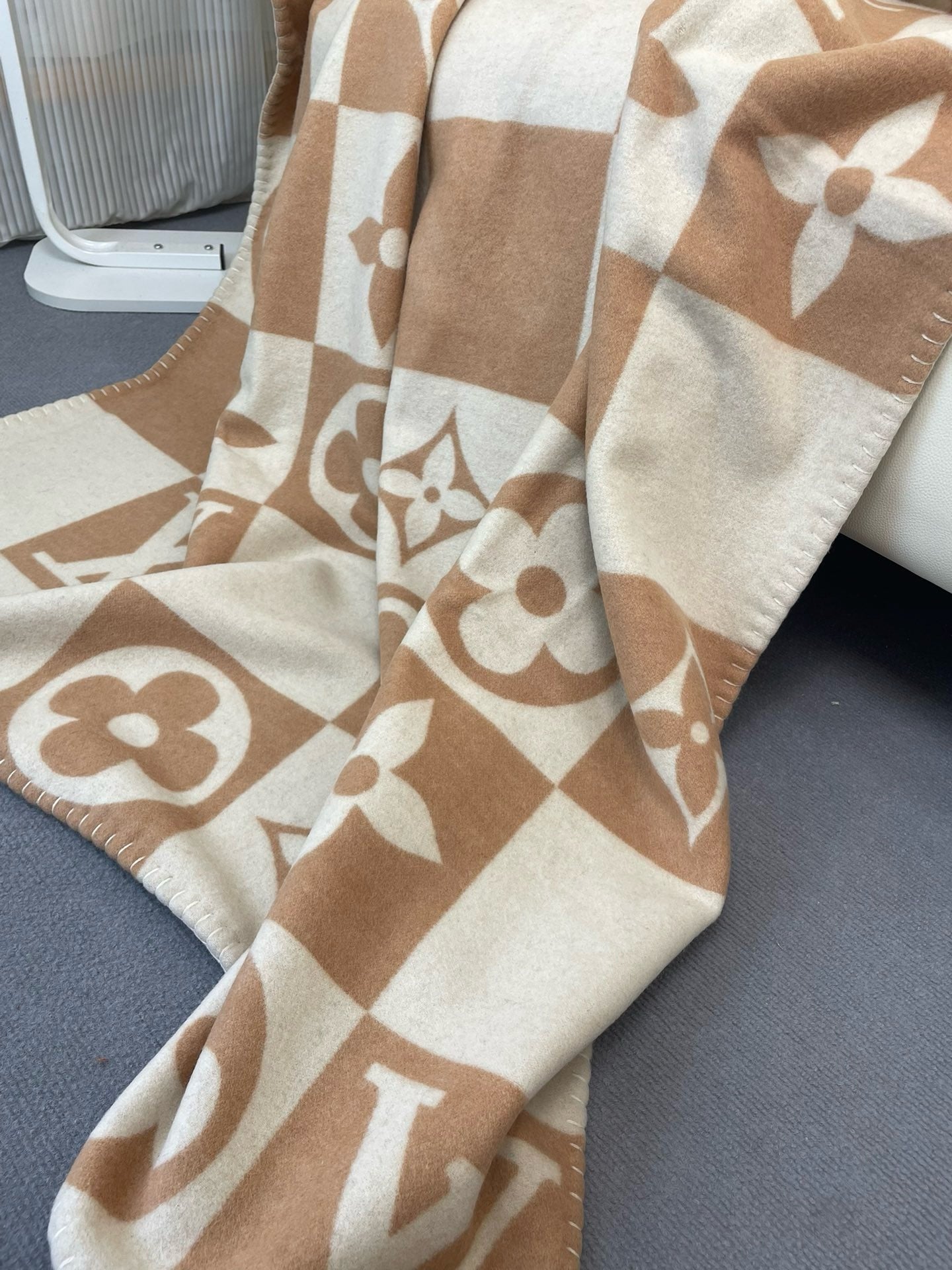 Cashmere Camel & Beige Cozy Blanket