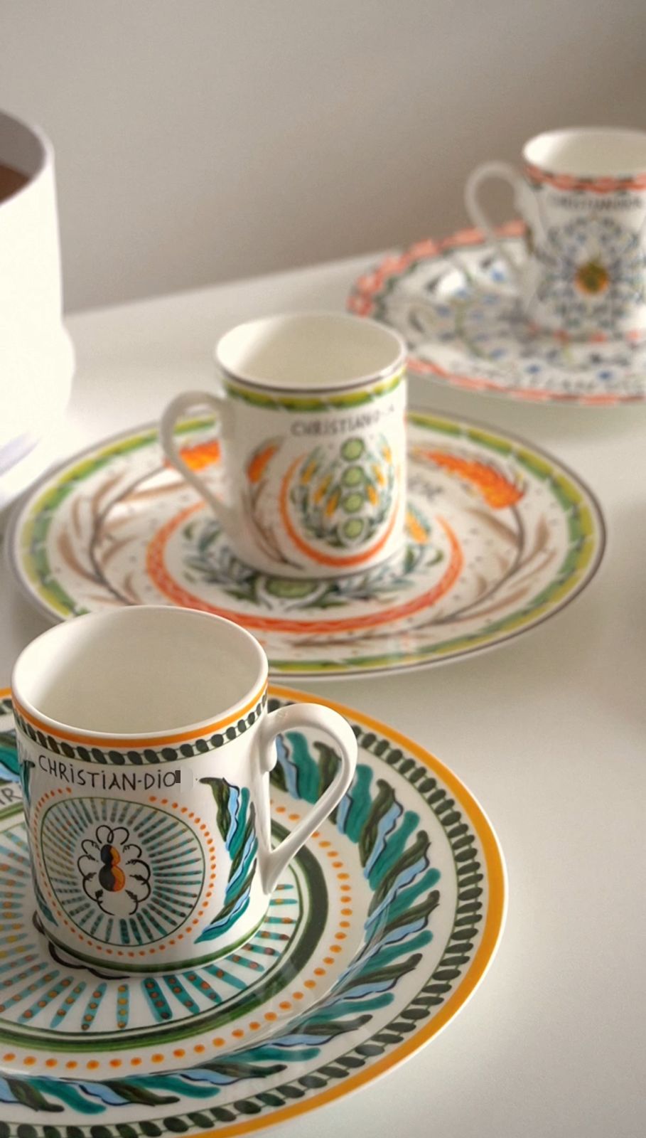 Set of 4 ceramic designer mugs