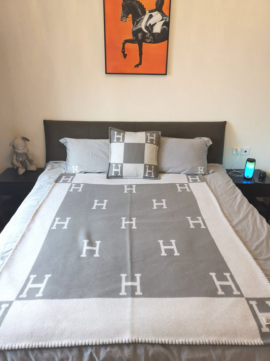 Merino Wool Light Gray Blanket