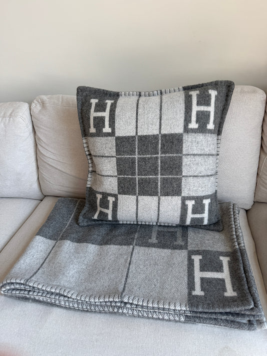 Merino Wool Dark Grey Blanket