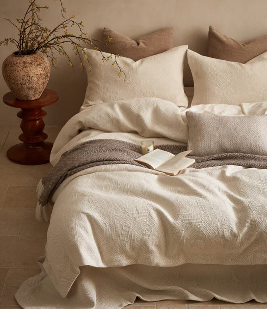 "Stitches" luxury bedding set of 4 pcs