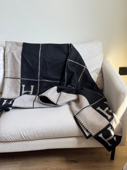 Merino Wool Black Blanket